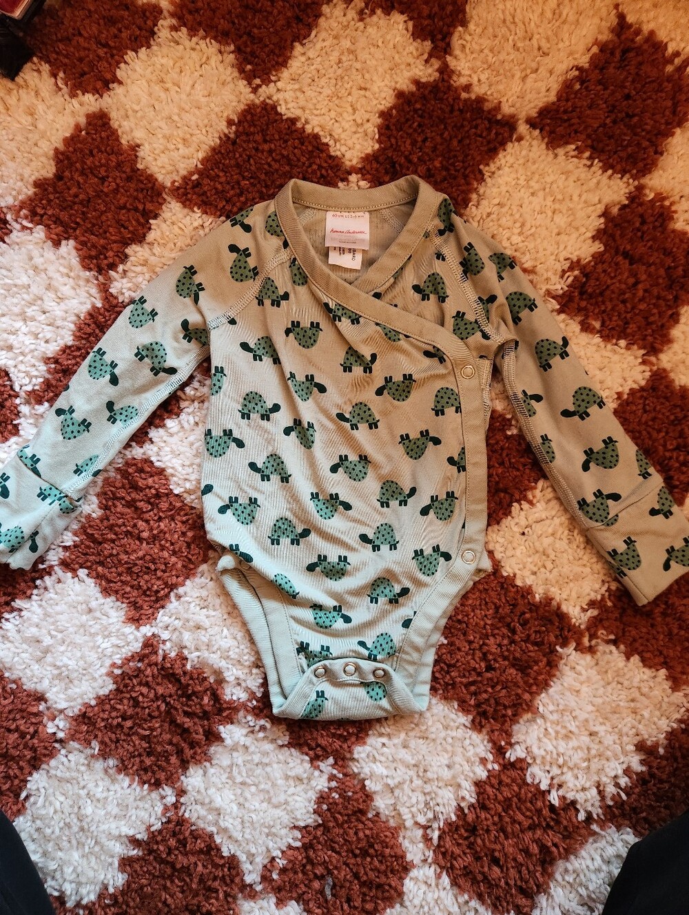Hanna Andersson Green Turtle Print Wrap Bodysuit With Matching Pants And Beanie